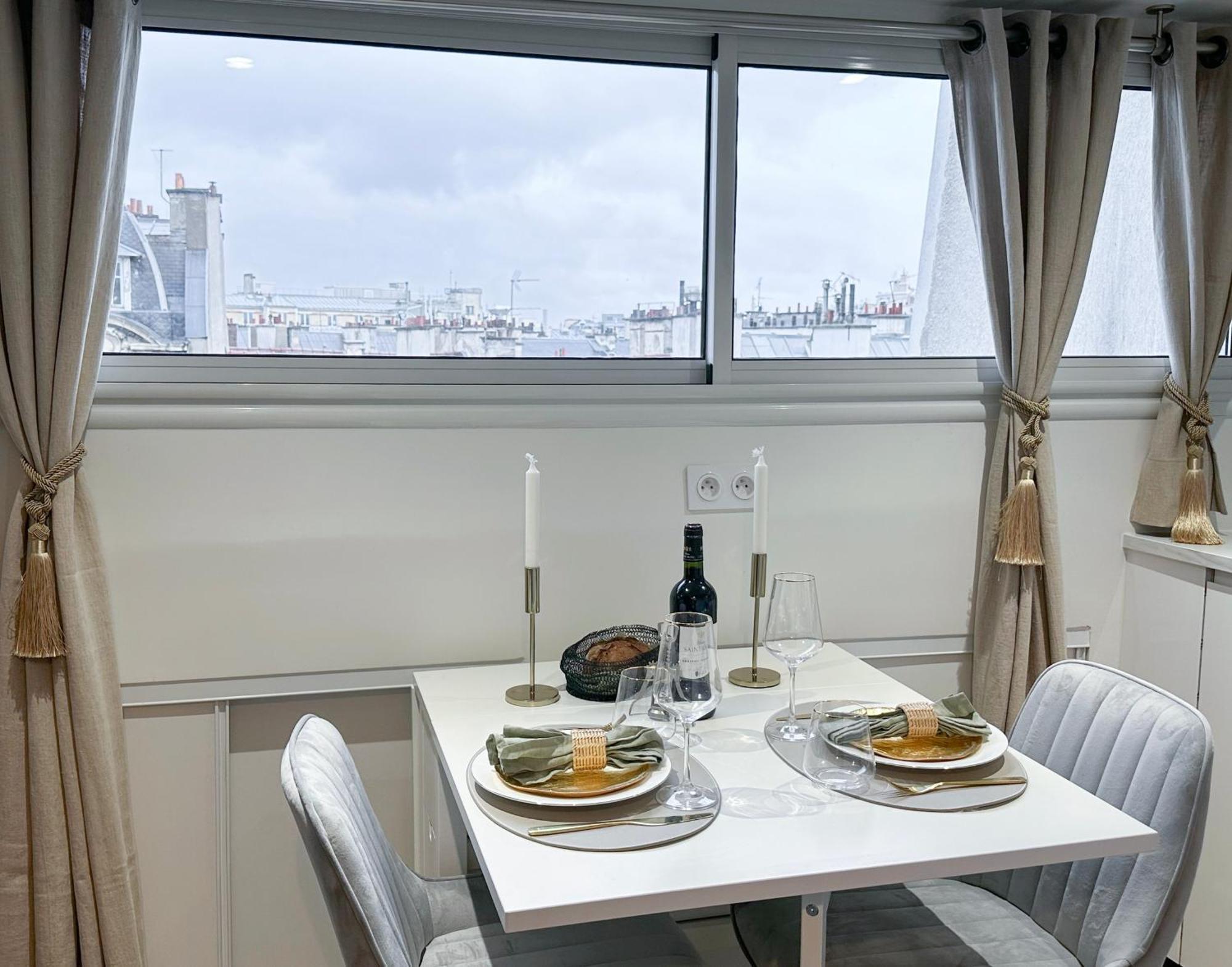 Apartment Brand New Near La Madeleine !